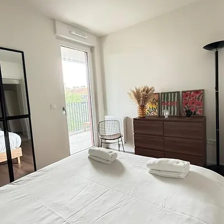Le Petit Bamboo - *